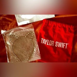 Taylor Swift Feelin 22 Cat Ears with Red bag Official from Urban Outfitters 2012
